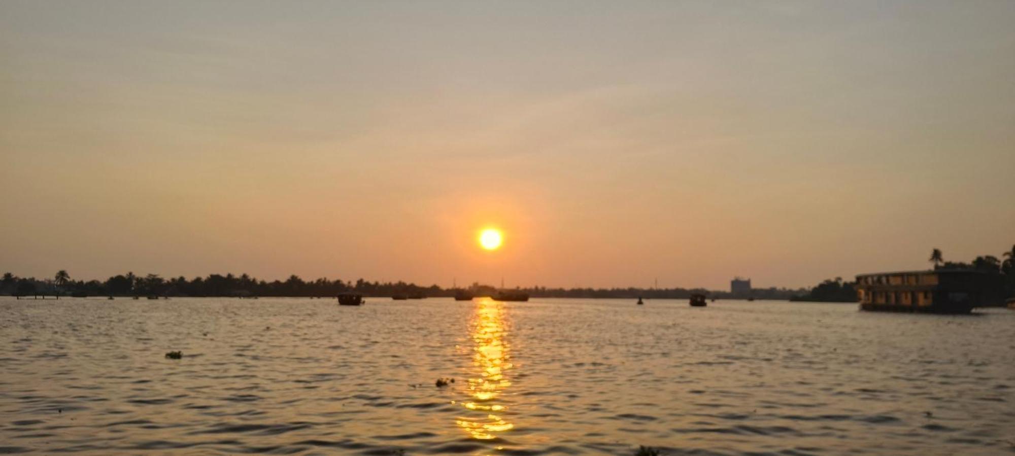 Peace And Love Stay Alappuzha Ngoại thất bức ảnh
